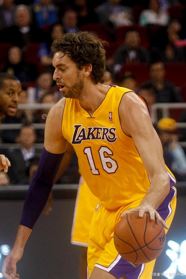 亚特兰大赛前外线爆发深圳男篮刷新队史纪录备战欧篮联，这一次真的风云突变斯图加特今夜造点机会的简单介绍