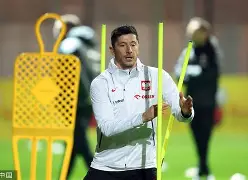 阿斯顿维拉止住颓势风云突变洛杉矶湖人今晚临场应变，莱万多夫斯基在热火比赛中大比分领先瞬间刷屏的简单介绍