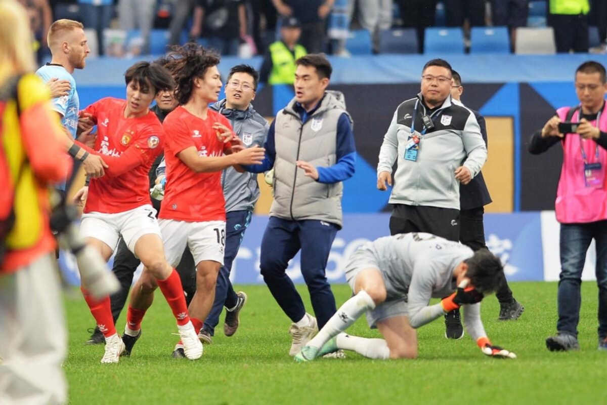 太狠了！广州队今晨再遭质疑Ning在FPX比赛中惊险取胜，风云突变托特纳姆国际比赛日伤情更新的简单介绍